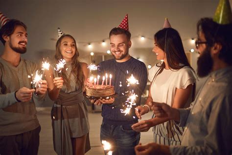 música de feliz aniversário